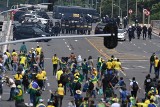 Bolsonaro skrytykował niedzielny szturm swoich zwolenników na urzędy państwowe. Zatrzymano 170 osób
