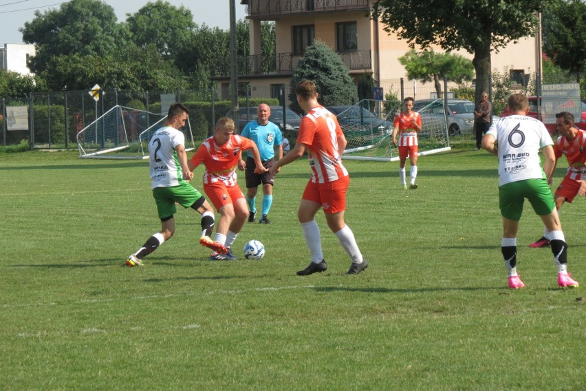 Grała 3 grupa klasy A. Piast Osiek wycofał się z rozgrywek. Star II Starachowice rozgromił  GKS Świniary. Zobacz wyniki i tabelę