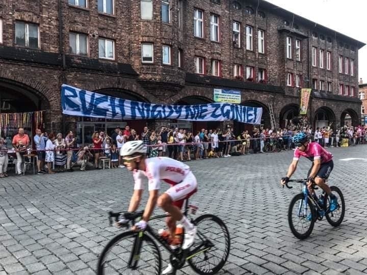 Tour de Pologne. Akcja kibiców Ruchu Chorzów.