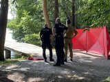 Krok od tragedii nad jeziorem Trzesiecko w Szczecinku. Strażacy ratowali tonącą kobietę [ZDJĘCIA]