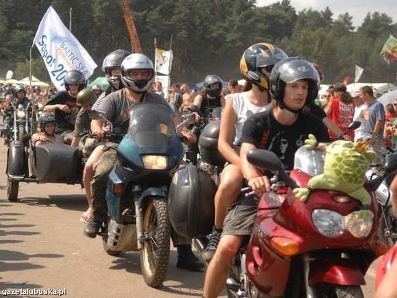 Parada motocyklistów to co roku bardzo widowiskowa część Przystanku Woodstock.