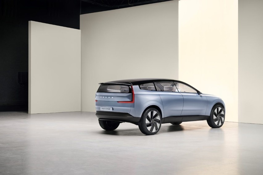 Volvo Concept Recharge...