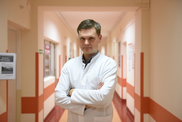 Jesteśmy jedynym miejscem w Wielkopolsce, w którym pacjenci chorzy na czerniaka są leczeni innowacyjnym niwolumabem - mówi dr Jacek Mackiewicz ze Szpitala Klinicznego UMP