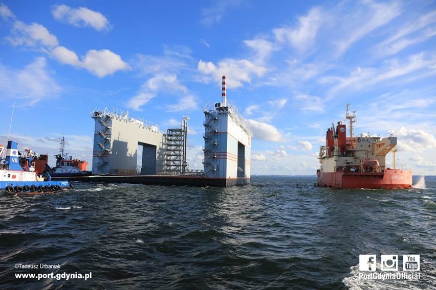 Gdynia: Dok "Marco Polo" na pokładzie ciężarowca Sun Rise [ZDJĘCIA, WIDEO]