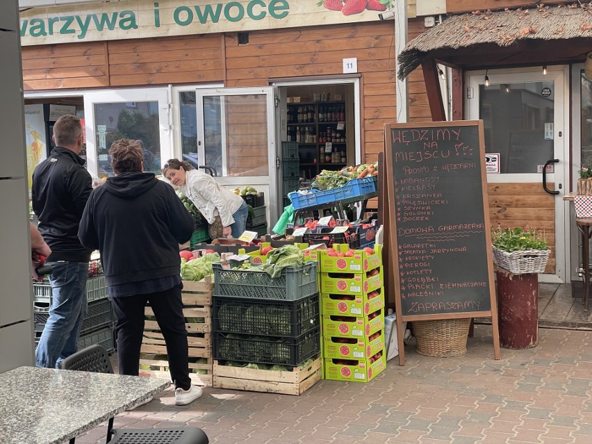 Cena owoców i warzyw w Szczecinie. Ile kosztują truskawki? "Owoce nie mają jak dojrzeć i nie ma ich kto zbierać"