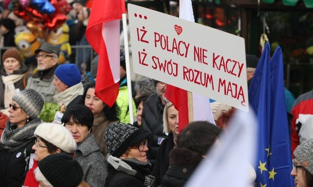 Manifestacja KOD we Wrocławiu