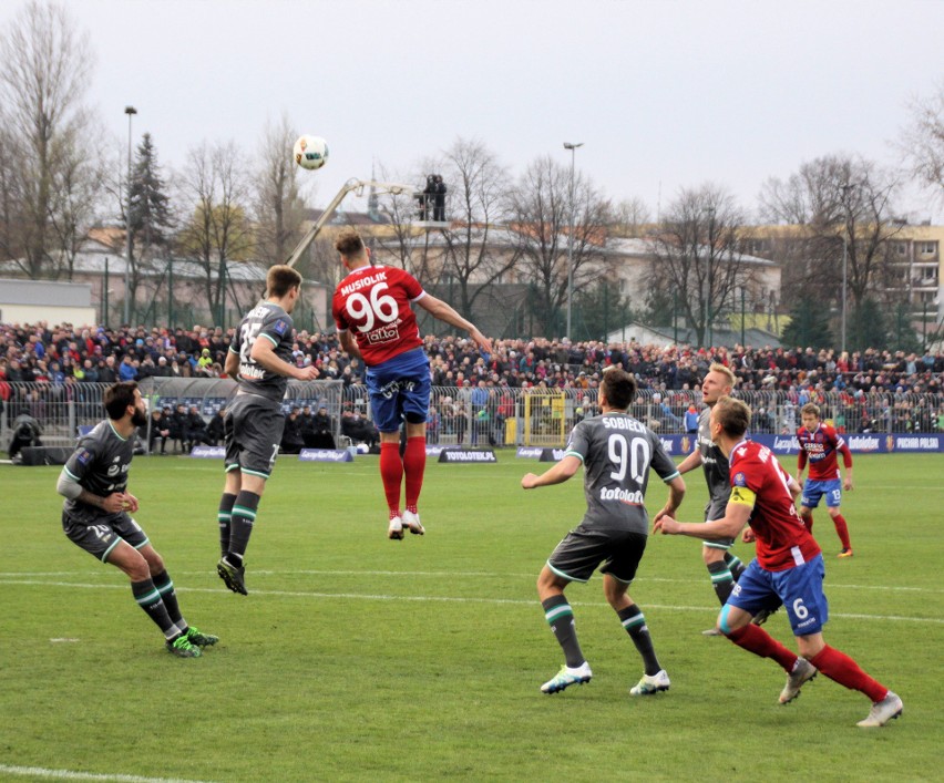 Raków Częstochowa zagra w Ekstraklasie, ale na którym stadionie? Najprawdopodobniej w Sosnowcu