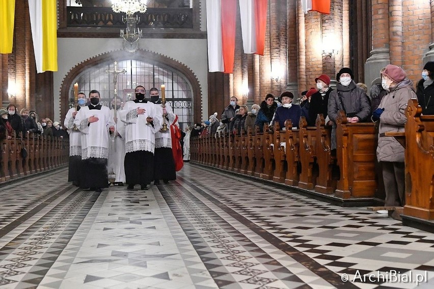 16.11.2020 Archikatedra Białostocka. Uroczystość Matki Bożej...