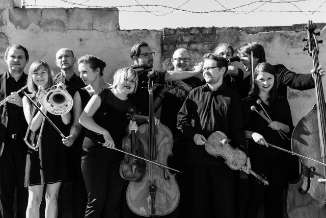 Sepia Ensemble to zespół muzyki współczesnej związany z Akademią Muzyczną im. I. J. Paderewskiego w Poznaniu. 27 listopada 2018 r. wykona utwory współczesnych kompozytorów w Filharmonii Zielonogórskiej.