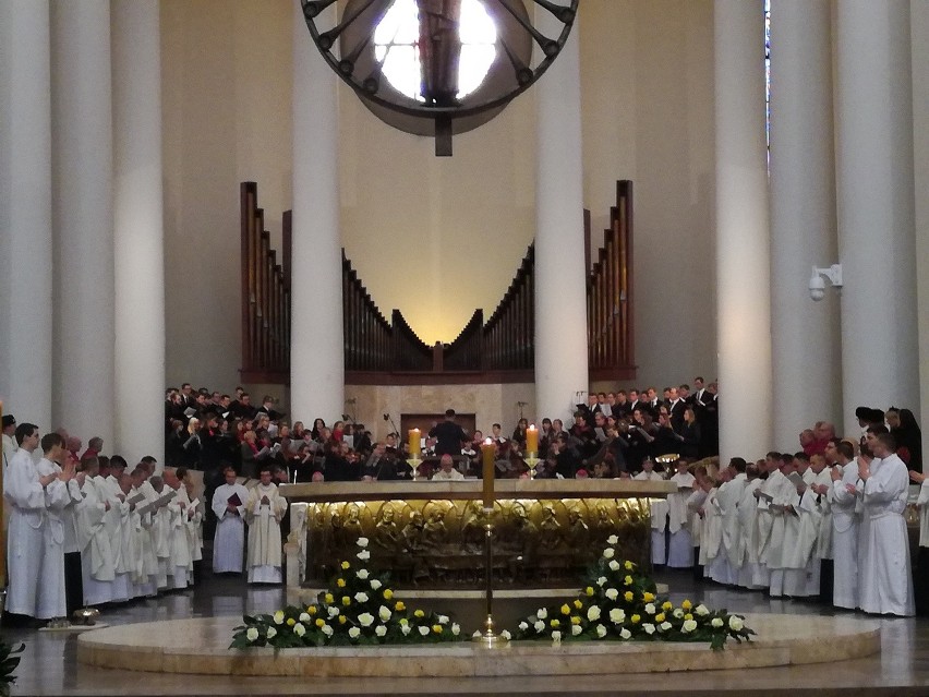 Uroczyste zakończenie II Synodu Archidiecezji Katowickiej w archikatedrze w Katowicach