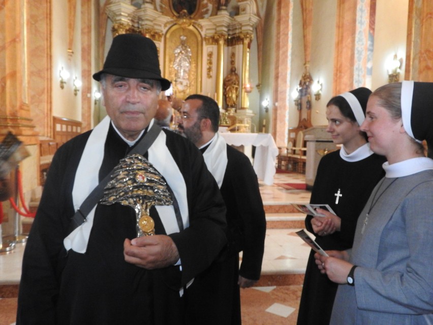 Katolicy z Libanu przywieźli do Wadowic relikwie świętego