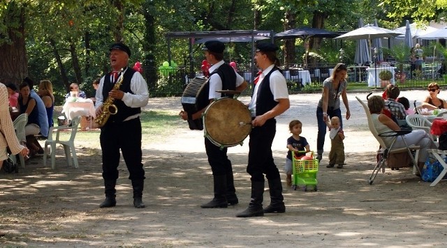 Kapela przez kilka godzin bawiła francuskich Polonusów. 