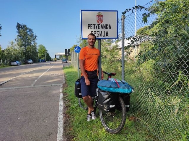 Rafał Żamojtuk, student medycyny z Bydgoszczy, na jednej ze swoich rowerowych wypraw.