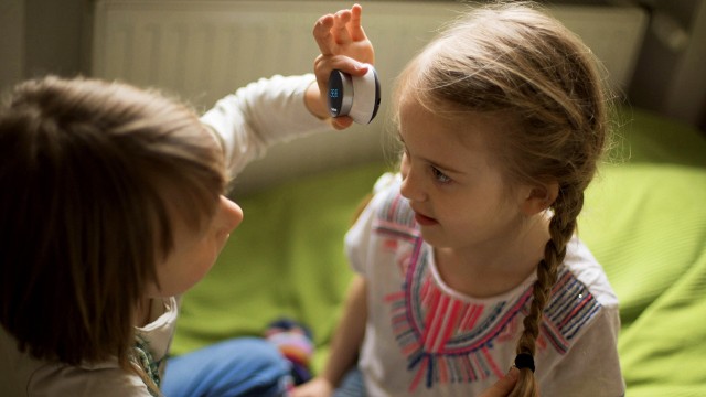 StethoMe to niewielkich rozmiarów urządzenie, które samodzielnie nagrywa i interpretuje dźwięki