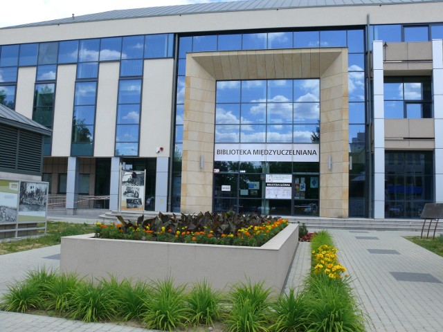 Biblioteka Międzyuczelniana jest siedzibą między innymi Biblioteki Miejskiej z zasobami naukowymi i Biblioteki Katolickiego Uniwersytetu Lubelskiego.
