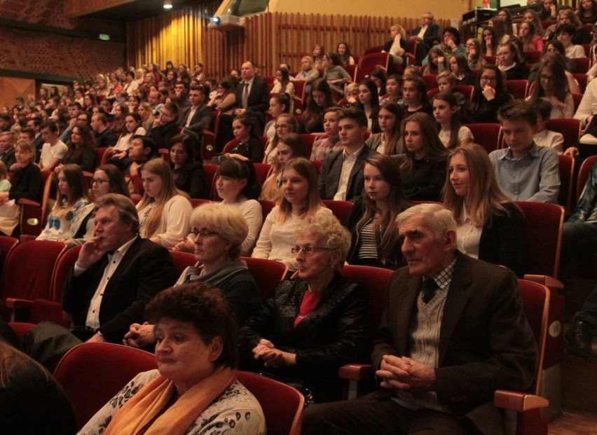 Radom. Znamy Wolontariusza Roku 2016 - w szkole muzycznej odbyła się Gala Wolontariatu