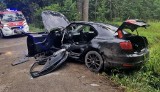 Wypadek w Płoniawach-Bramurze. 12.07.2023 auto ciężarowe zderzyło się z osobowym