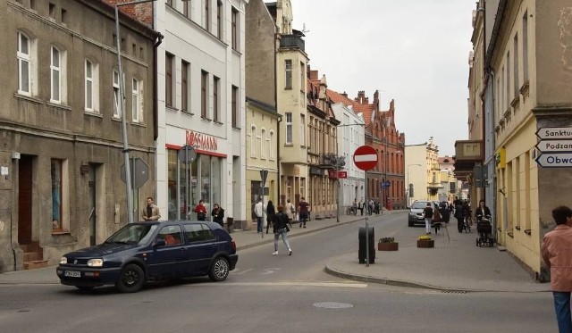 Skrzyżowanie 1 Maja i Mickiewicza to miejsce, gdzie często dochodzi do kolizji