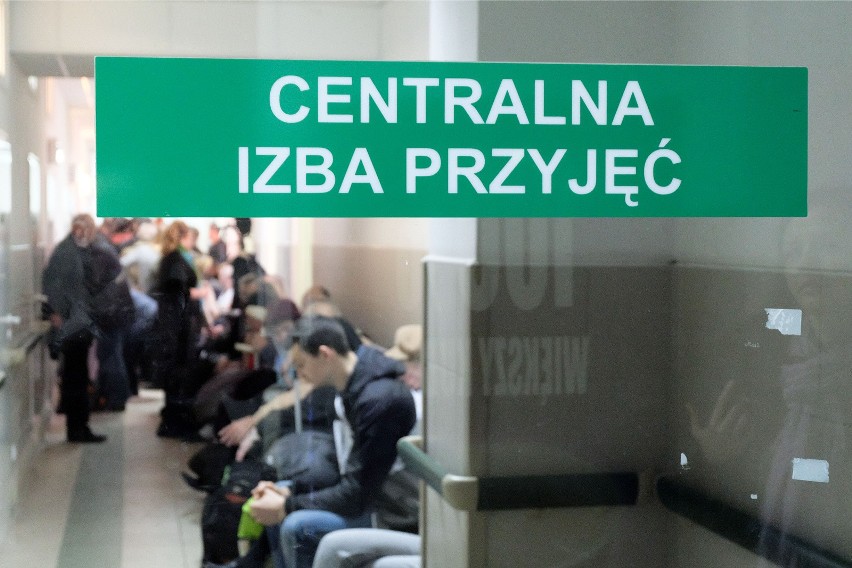 Uchodźcy trafiają do małopolskich szpitali: są wyczerpani i...