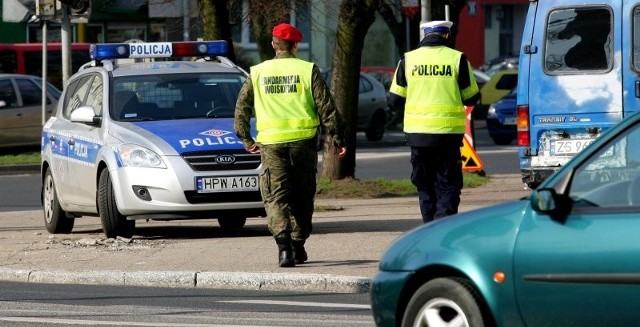 Policyjna blokada na ul. Matejki zatrzymała przemytnika.