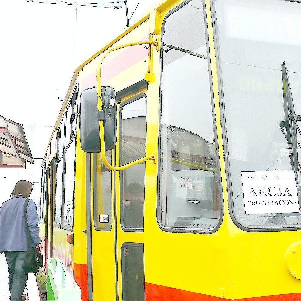 Od wczoraj w pojazdach MZK wywieszone są "plakaty" informujące pasażerów o akcji protestacyjne