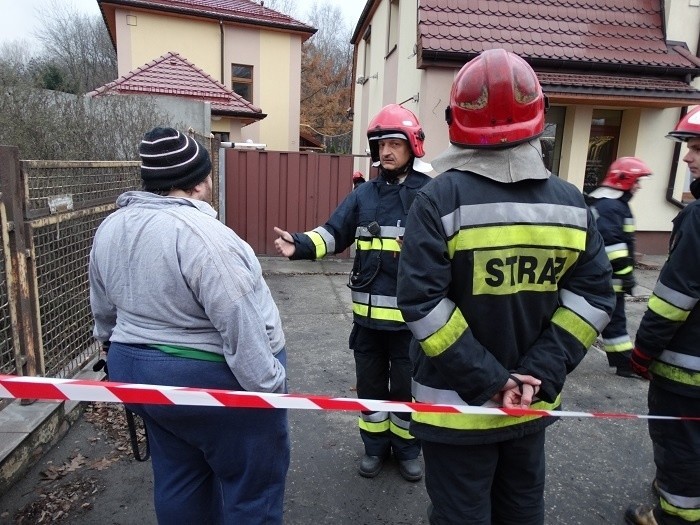 Wstrząs w Rudzie Śląskiej podczas wizyty wicepremiera, mieszkańcom popękały sufity [ZDJĘCIA]