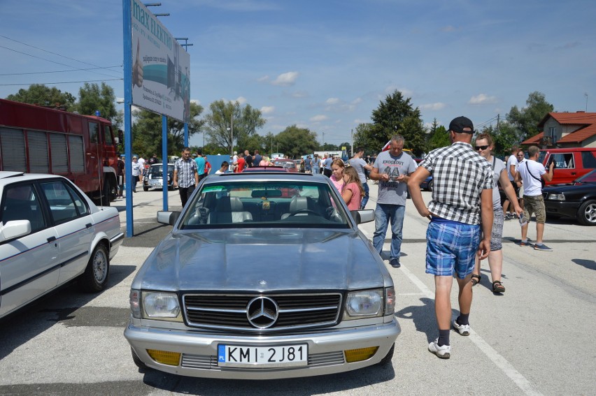 Zlot samochodowych i motocyklowych staruszków w Proszowicach