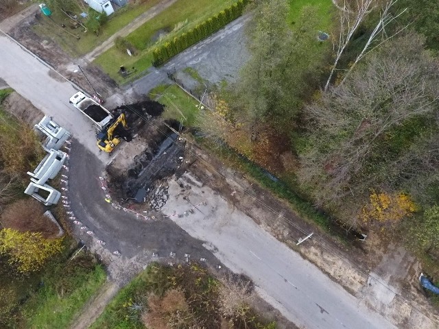 Zobaczcie jak wygląda remont drogi powiatowej „starodroża” krajowej dziewiątki