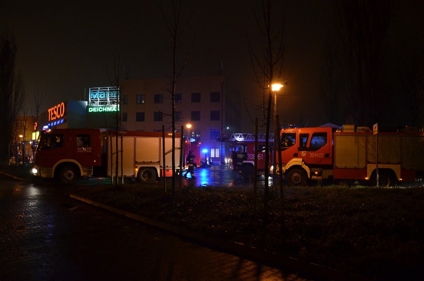 Wrocław: Pożar w Marino. Ewakuacja całego centrum handlowego (FILM, ZDJĘCIA)