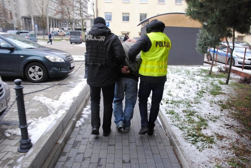 Tragedia na Bałutach w Łodzi. Nie żyje 4-letnia dziewczynka. Dziecko zostało skatowane