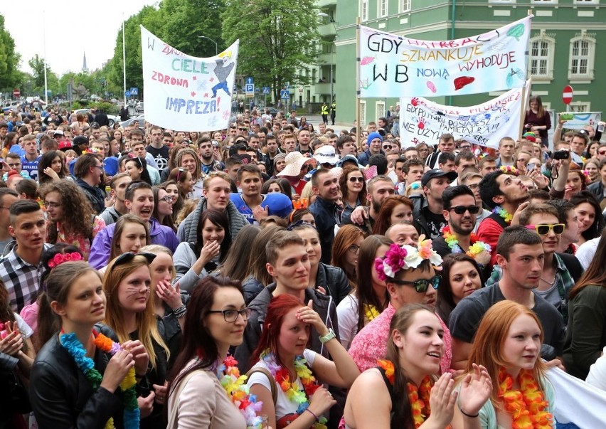 Juwenalia 2015. Przez Szczecin przeszedł korowód. Studenci odebrali klucze do miasta [wideo, zdjęcia]