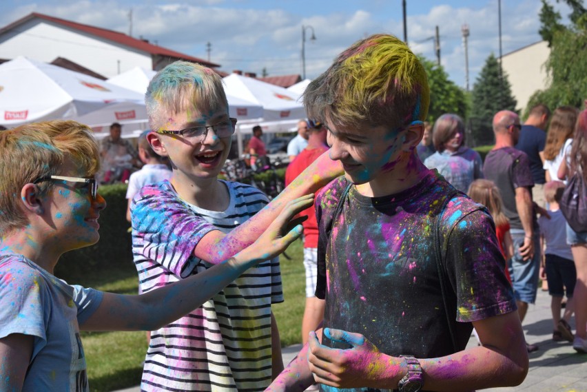 Rozpoczął się Festiwal Artystów Filmu i Telewizji FART 2019. Kacper Kuszewski i Majka Jeżowska na scenie