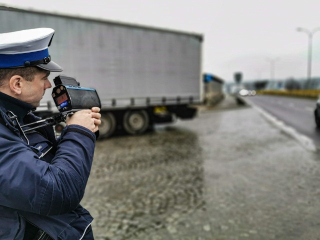 Policjanci białostockiej "drogówki" włączyli się we wtorek do krajowych działań policyjnych pn. „Kaskadowy pomiar prędkości". W całym powiecie białostockim skontrolowano 258 pojazdów, a w województwie podlaskim aż 844
