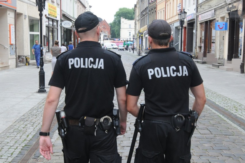 Na ulicy Targowej w Toruniu brat zranił nożem brata. Stanie za to przed sądem