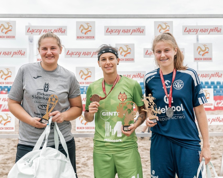 Beach soccer. Sparta Daleszyce w Gdańsku została mistrzem Polski w piłce nożnej plażowej kobiet. Oto nasze mistrzynie. Zobacz zdjęcia