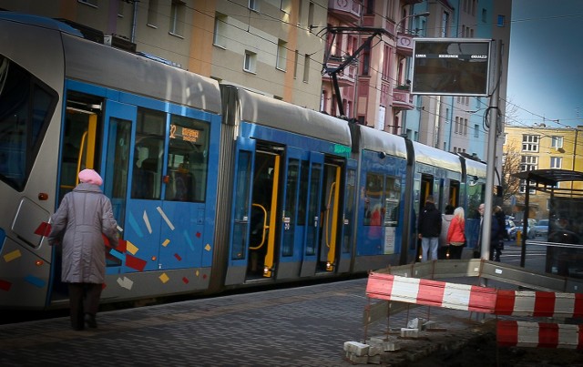 Po zakończeniu nowej inwestycji, będziemy mogli wsiąść w tramwaj na Tarnogaju i przez Hubską i Pułaskiego dojechać w okolice placu Grunwaldzkiego.