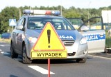 Wypadek na drodze krajowej nr 18 w powiecie żarskim. Zderzyły się samochód osobowy i ciężarowy