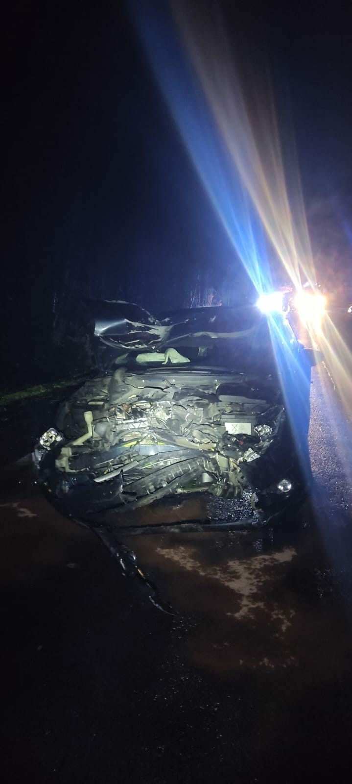 Wypadek na drodze krajowej numer 9 na terenie gminy Skaryszew. Zderzyły się dwa samochody, trzy osoby zostały ranne