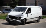 Na skrzyżowaniu ul. Zielonej z ul. Pogonowskiego samochód zderzył się z tramwajem