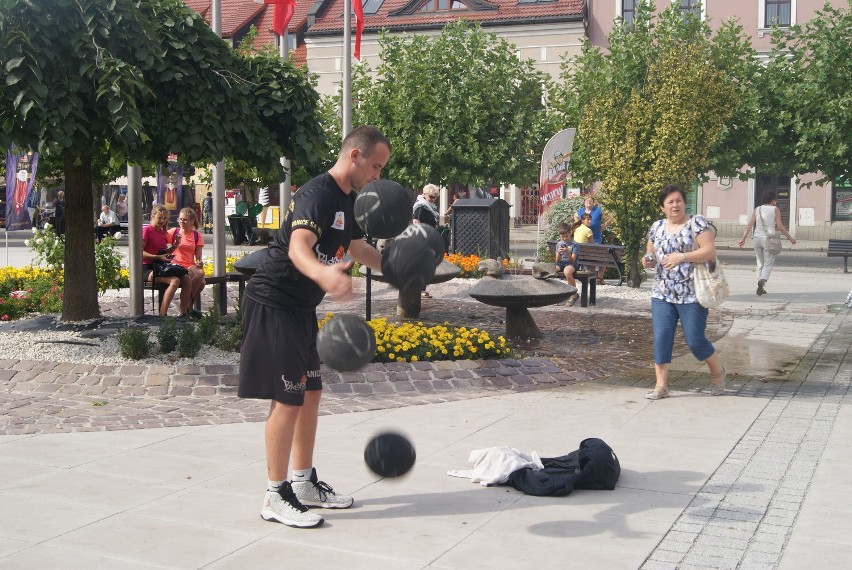 Pszczyna: W sobotę rynek opanowali koszykarze [ZDJĘCIA]