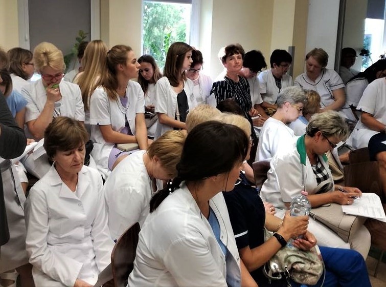 Strajk pielęgniarek w Lublinie. W szpitalu przy Jaczewskiego pielęgniarki odeszły od łóżek pacjentów 