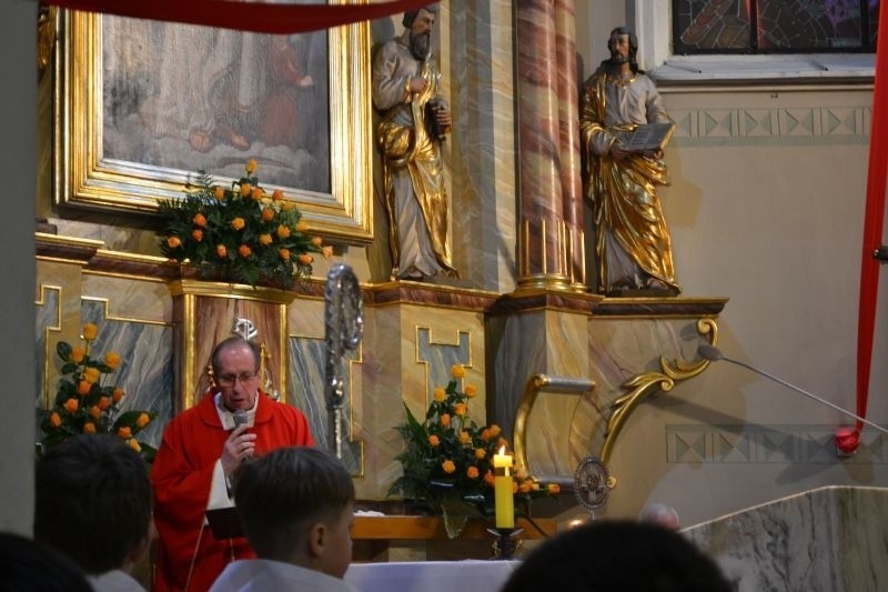Abp Wiktor Skworc ustanowił Sanktuarium św. Walentego w Bieruniu [ZDJĘCIA + WIDEO]