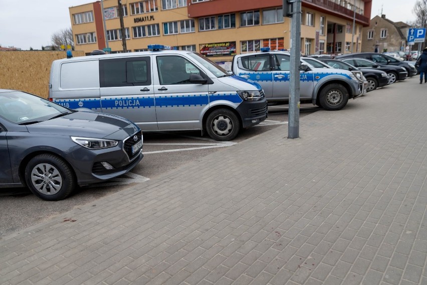 Białystok. Sąd przedłużył tymczasowy areszt dla nożownika z ul. Bema podejrzanego o usiłowanie zabójstwa (zdjęcia)