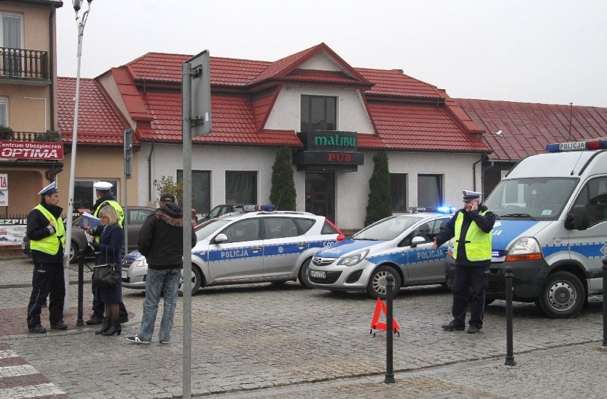 Wypadek na Rynku w Daleszycach. Nie żyje mężczyzna 