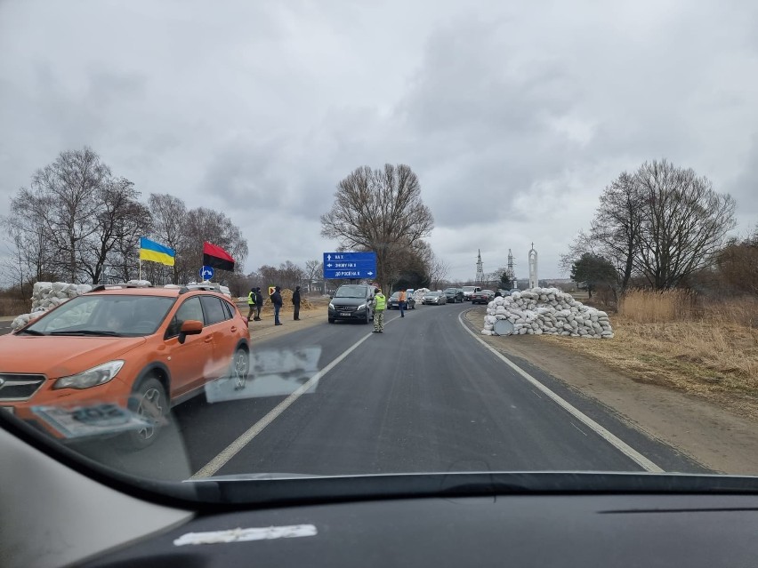 Pomoc z naszego regionu dotarła do Lwowa. W drodze powrotnej udało się zabrać 25 osób z Ukrainy. Zobacz zdjęcia i wideo 