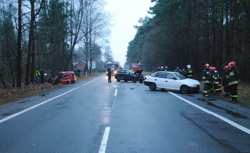 Zginęła kobieta a 3 inne osoby zostały ranne w wypadku na...