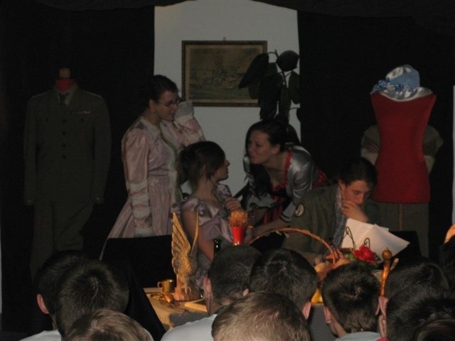 Szkolny teatr swoją pierwszą sztukę wystawił w 2007 roku.