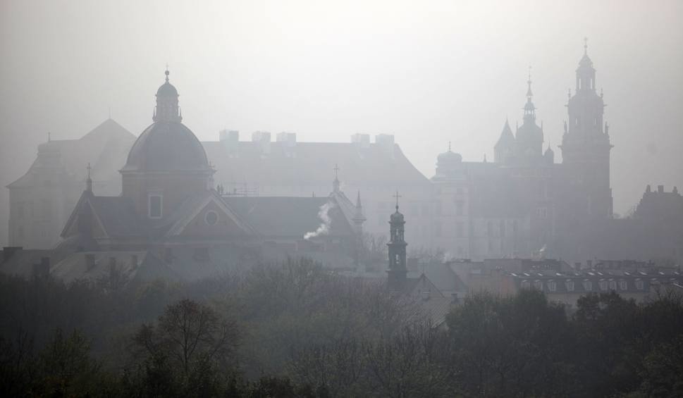 Rekordowy smog w Krakowie. Najlepiej nie wychodzić z domu | Gazeta Krakowska