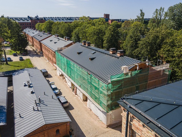 Prace na osiedlu Księży Młyn to największa i najważniejsza rewitalizacja w Łodzi. Ma być ona ukończona do końca tego roku. W sumie zostanie odnowionych 47 obiektów:
