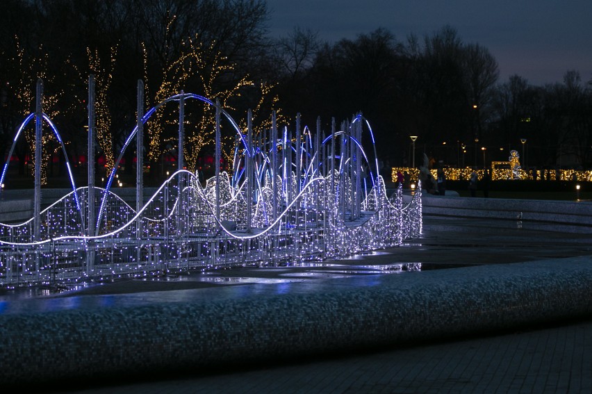 Warszawska iluminacja w Multimedialnym Parku Fontann. Tak...
